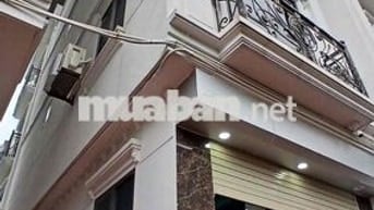 nhà lô góc thoáng trước sau30m ngõ trước nhà 2m , 3 phòng ngủ .145 LM