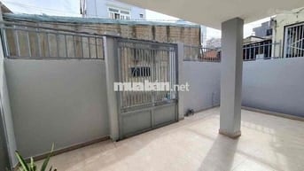 GẦN CHỢ TAM HÀ NHÀ 7x13M 3PN 2WC SÂN RỘNG Ở GIA ĐÌNH VÀ NHÓM BẠN 9TR