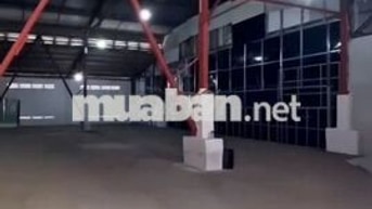 Kho ở Nguyễn Văn Quỳ diện tích 360m2 cần cho thuê gấp đường cont