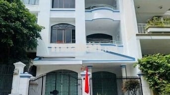 🏠  Nhà Cho Thuê Khu Sân Bay_P2_10x18m_Trệt 2 Lầu, Có Sẵn Máy Lạnh.