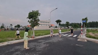 1tỷ2 có nên mua đất 100m2, ngay KDC, mặt tiền Phùng Hưng 42m, sổ sẵn?