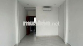 Cho thuê nhà  MT Gần Đề Thám, Q1, 4x20m Trệt + 3L+ sân thượng - 65Tr