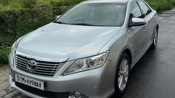 Toyota Camry 2013 2.5Q - 180000 km