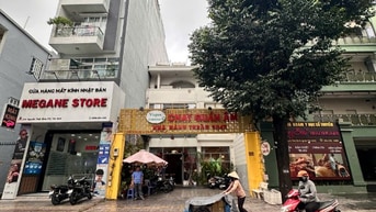 CHO THUÊ NHÀ 210 NGUYỄN THÁI BÌNH, TÂN BÌNH – GẦN SÂN BAY_DT:8m x27m