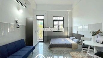 CĂN HỘ BAN CÔNG THANG MÁY - FULL NỘI THẤT NGAY CỘNG HOÀ - NHẤT CHI MAI