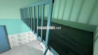 Phòng trọ cách tt đức hoà 1,5km
