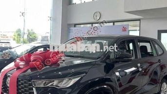 Toyota Innova Cross 2.0 CVT 2025 - 795 Triệu