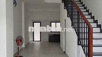 NHÀ MỚI HẺM ĐHT 18, P.ĐÔNG HƯNG THUẬN, Q12-DT4x14m 2 LẦU 4PN 5WC