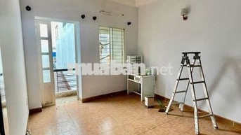 PHÒNG BANCOL CỬA SỔ MỚI GIÁ RẺ