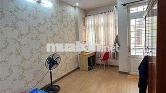 Chủ cần bán gấp nhà 50m2, 3 pn, nhỉnh 6 tỷ, đường số 77, Quận 7.