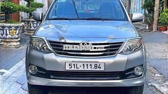 Fortuner AT SX 2015 xe nhà cần bán.