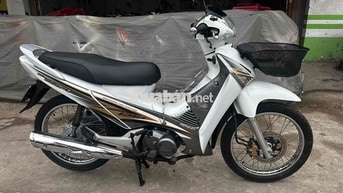 Future neo kim 2006 áo fi09 trắng ( hỗ trợ góp )