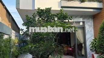 Tôi cần bán nhà 1lầu 1trệt+ nhà  vườn 500m , sổ riêng , 200m thổ cư -
