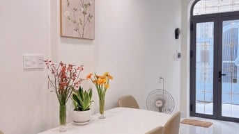 Cho thuê nhà phố riêng tại Hai Bà Trưng, Tân Định, Q1, HCM - Giá 14tr/