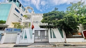 SIÊU PHẨM 10x30m - BIỆT THỰ 53 Trần Khánh Dư, Q1 - TRỆT 3LẦU, Nhà mới