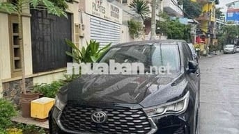 Innova Cross V 2025 - 4500 km