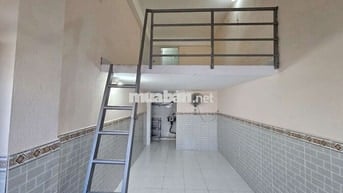 Phòng Gác Ban Công Sát Q10, Q11 - Lữ Gia - Âu Cơ - Lê Đại Hành