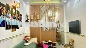 Mặt Tiền : Gần Ngã Tư Bốn Xã , 1 Lầu Mới Đẹp.