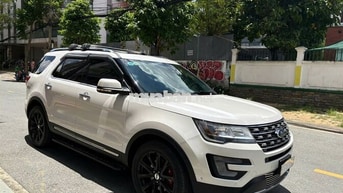 Gia đình bán Ford Explorer 2017 (Odo 29.000km)