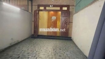 CHO THUÊ NHÀ 4 TẦNG MẶT TIỀN HẺM 606 QL 13 SÁT BÊN HỒNG LONG