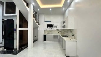 Anh Trung đang bán nhà 50m,5t tại Phùng Hưng,HĐ,t/máy, ô tô đỗ chỉ 10t
