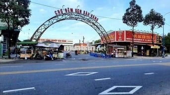 SIÊU PHẨM NGAY CHỢ ĐÊM BÀU BÀNG