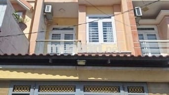 Nhà hướng Tây.đầy đủ nội thất.hẻm 8 mét