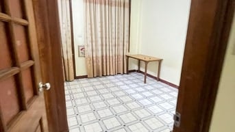 Cc Mời thuê nhà ngõ 73 Nguyen Hồng 55m2 5pn 18 tr/1 th