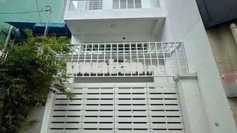 NHÀ RỘNG, ĐẸP -  304B Hoàng Văn Thụ- 4.5 x 17m, Tầng Trống Suốt!