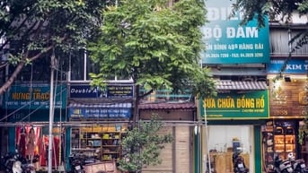Binhbds cho thuê cửa hàng mặt phố Hàng Bài riêng biệt 10tr/ tháng