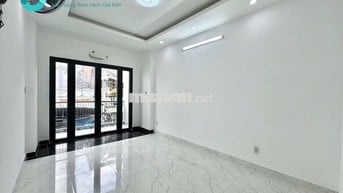 CHDV BAN CÔNG MỚI 100% - RỘNG RÃI - FULL NT - ÂU DƯƠNG LÂN P2 Q8