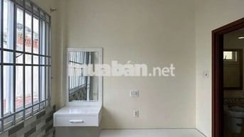 Cho thuê nhà nguyên căn mặt tiền bến Phú Định q8