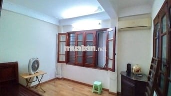 Cho thuê nhà 4T, 3N 3WC, TT Nam Đồng, 7 triệu, ưu tiên thuê lâu dài