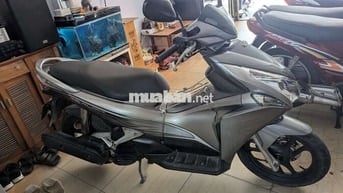 Xe ablade fi màu xám đen