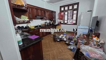 Bán nhà mặt phố Trung Kính.40m 5 tầng. 22,8 tỷ.