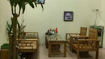Cho thuê nhà mặt ngõ ô tô đỗ cửa phố Yên Lạc, phường Vĩnh Tuy