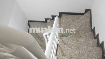 Cho thuê nhà HXH Bàn Cờ .P4. Q3. 4x7m T+3L + 3pn Giá 14tr