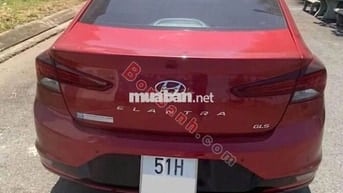 Hyundai Elantra 2.0 AT 2019-Màu đỏ