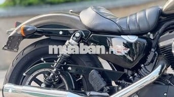 HARLEY-DAVIDSON IRON 883