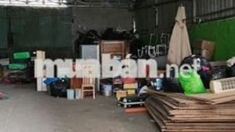Kho 10×30 giá 17 triệu.đường xe container