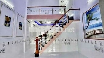 Nhà Mới Sạch Đẹp DT 130m2 1Trệt 1Lửng 3Pn 2Wc Hẻm Xe Tải Vỉa Hè Mát Mẽ
