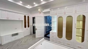CHO THUÊ PHÒNG ĐẸP 4,8tr GẦN PHÚ MỸ HƯNG RMIT