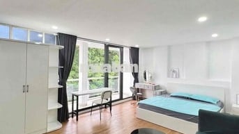 căn hộ mini ban công sât cầu ng văn cừ full nội thất mặt tiền