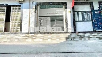 Kiot nguyên căn 1 trệt 1 lửng 1 NVS