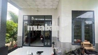 Nhà bàu năng 4pn, chỉ 900 triệu.