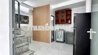 NHÀ NGUYÊN CĂN 1 TRỆT 2 LẦU ( 3PN - 2WC ) - NGAY BẾN XE MĐ CŨ