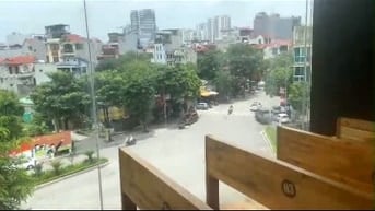 Cho thuê mặt bằng tâng 4 , 5 ( một bằng đường một mặt hồ )