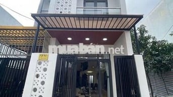 Nhà 3 Tầng Ngay Trung Tâm Cần bán Gấp Giá rẻ