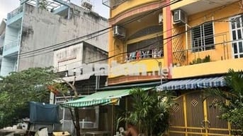 Nhà 3 tầng mặt tiền đường số 9 kdc bình hưng DT 4 x 18m trệt 2 lầu