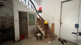 Cho thuê nhà tầng 1 có gác xép . Có chỗ để xe máy trong nhà